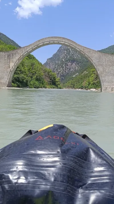 Pont Plaka